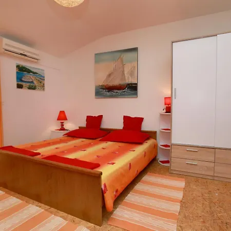 Apartamento Irena *