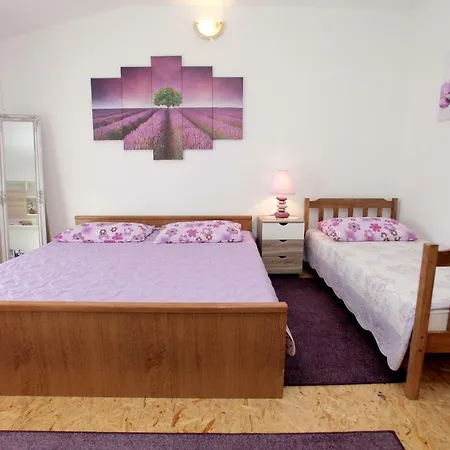 Irena * Трогір